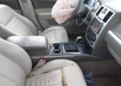 2010 Chrysler 300 Touring/Signature Series/Executive Series из США, поврежденный, VIN 2C3CA5CV7AH132558